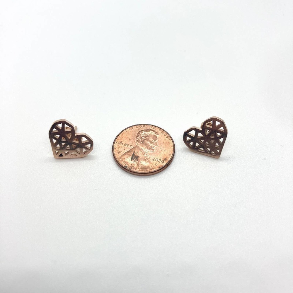 ROSE Gold Geometric Heart Earring Pair - Picture 7 of 8